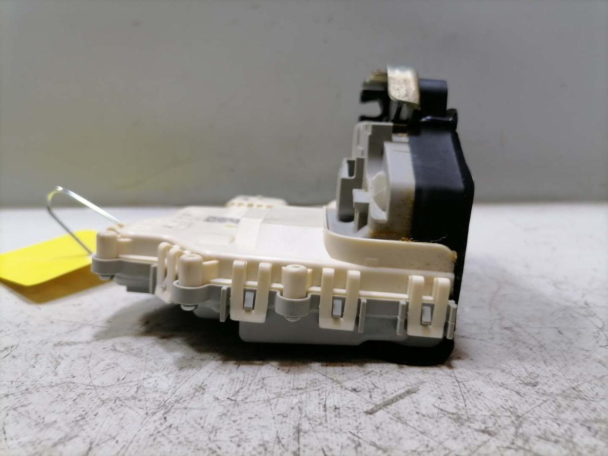 Porsche Macan original T&uuml;rschloss vorn rechts Bj.2015